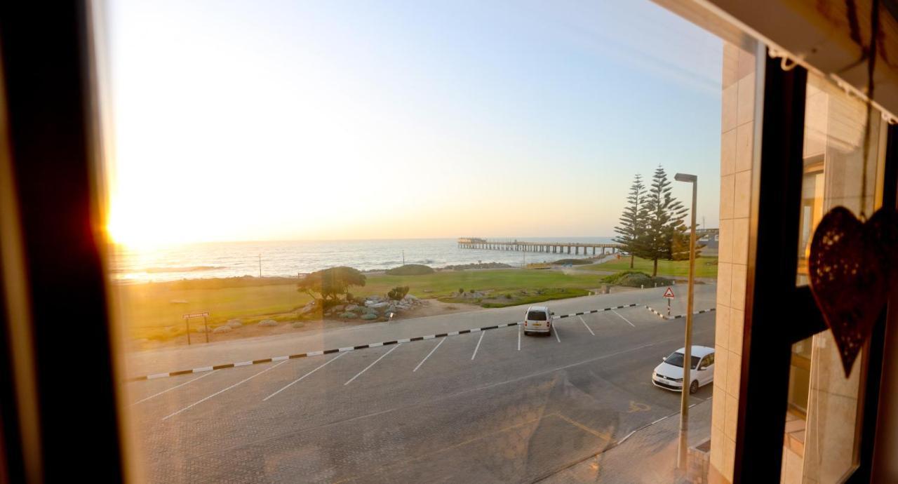 Beachfront Apartment @ Morleenpark Unit 11 Swakopmund Bagian luar foto